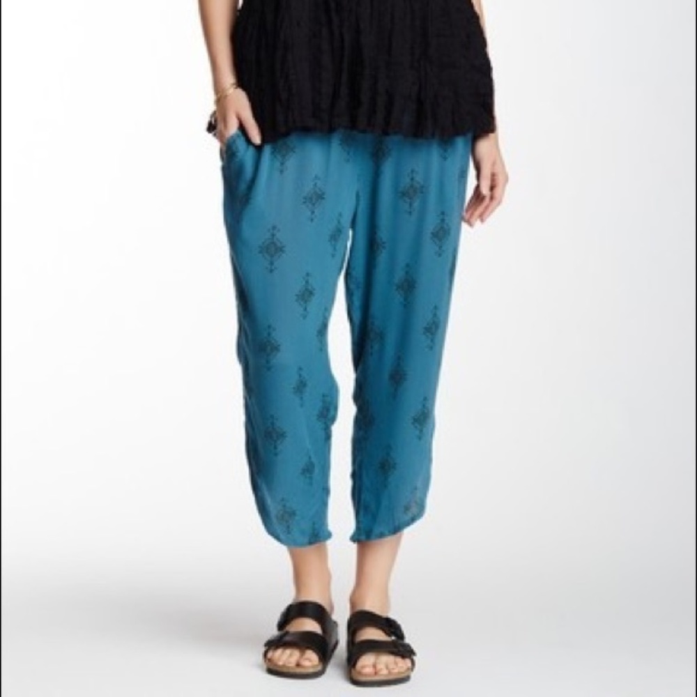 Free People diamond Harem pants size M NWT